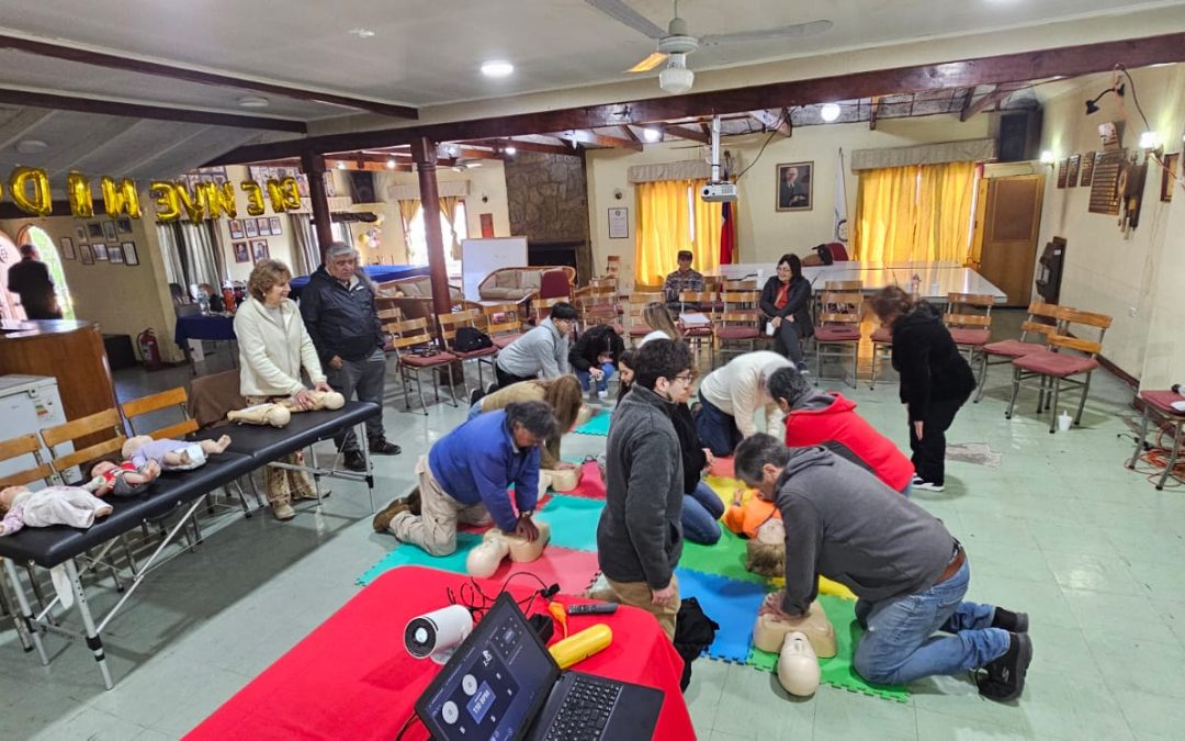 Rotary Club Peñaflor se capacita en primeros auxilios y respuesta ante emergencias